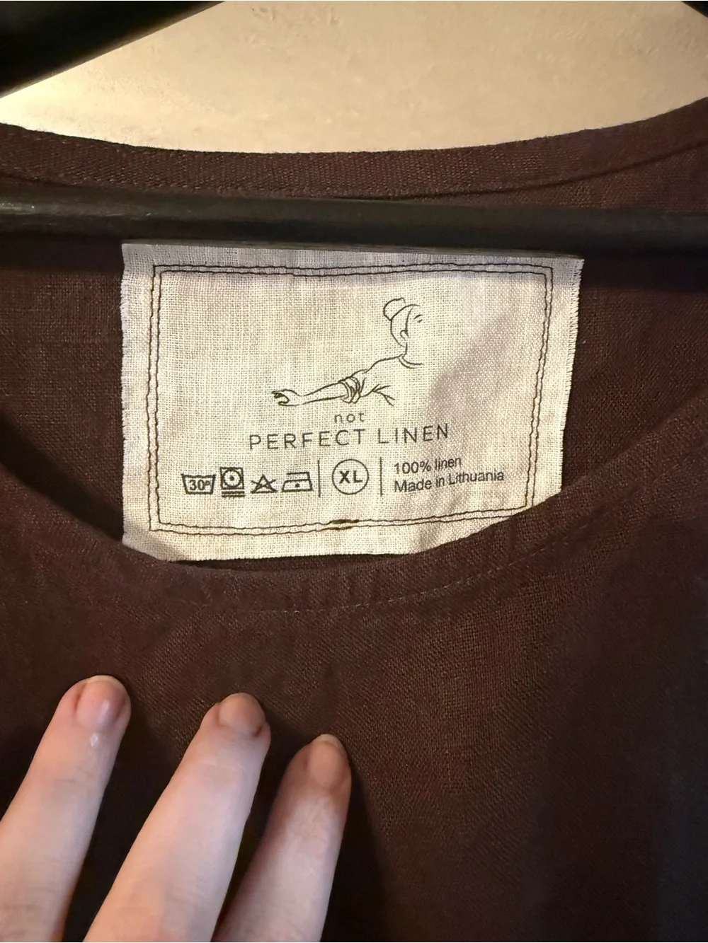 notPERFECTLINEN Prague Tank - Picture 2 of 3